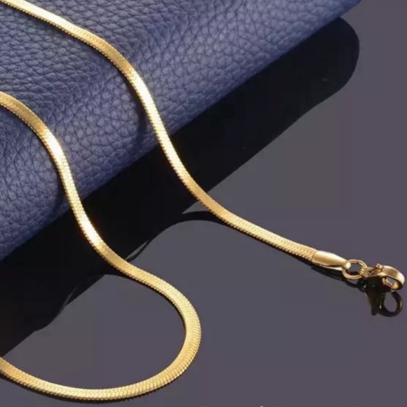 NEW GOLD HERRINGBONE FLAT CHAIN NECKLACE, NICE NECKLACE, CUTE NECKLACE - Picture 3 of 3